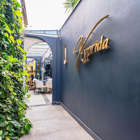 The Port Of Kyrenia Hotel Exterior foto