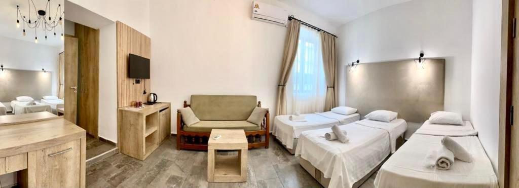 The Port Of Kyrenia Hotel Exterior foto